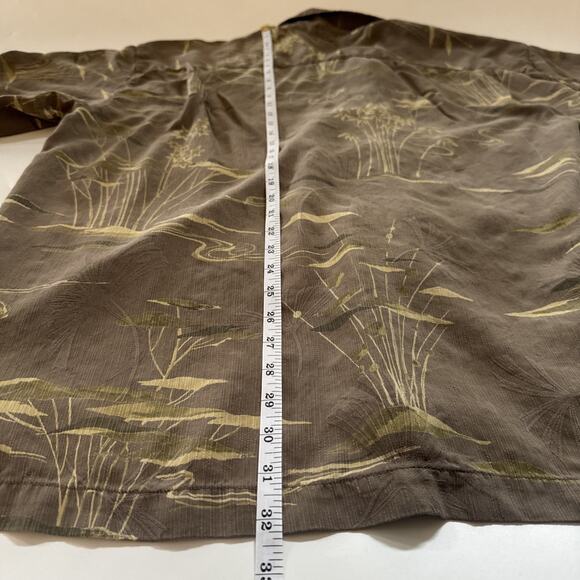 Vintage Tommy Bahama Silk Hawaiian Shirt Aloha Men’s XXL Camp Loop Collar Beachy - Picture 8 of 10